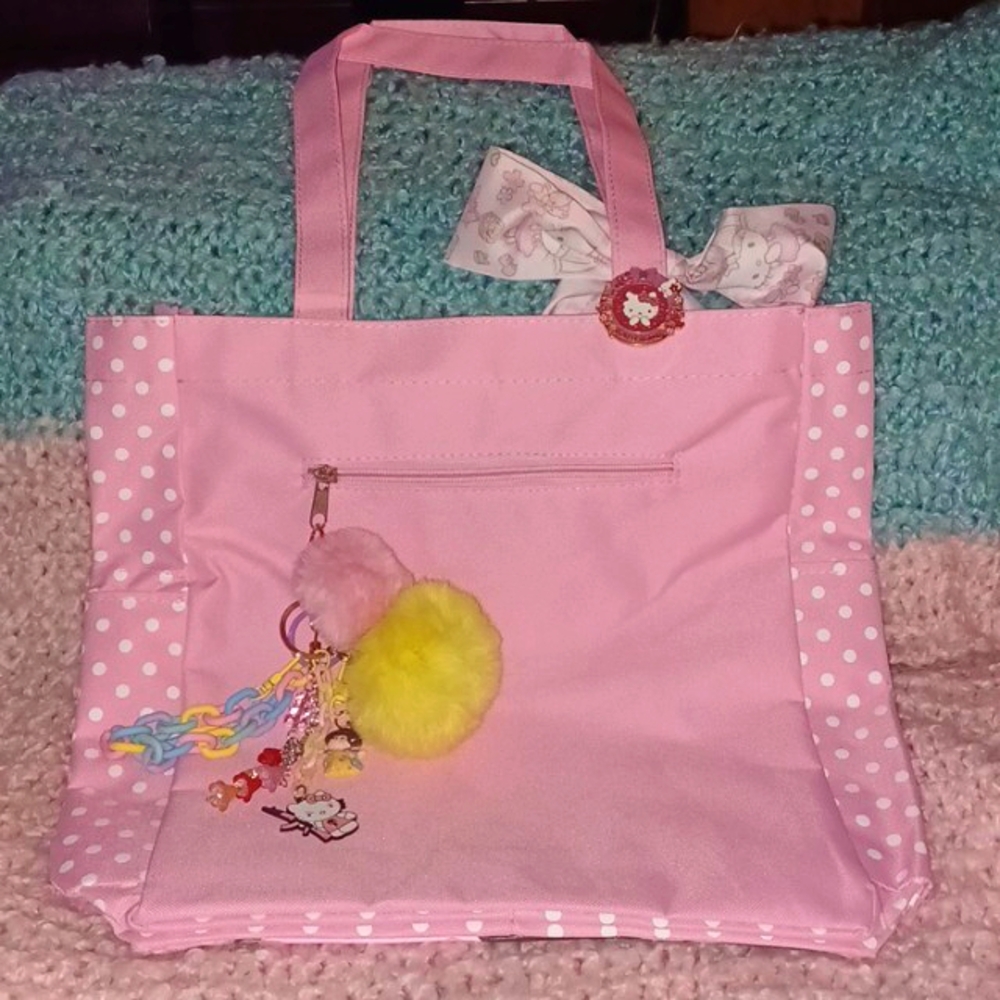 Pink Hello Kitty Bag with Ribbon 🎀 - Picture 9 of 13